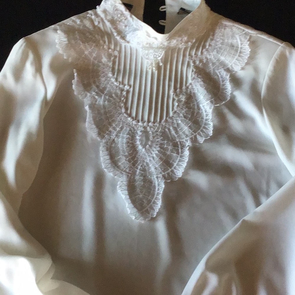 Blouse - Picture 2 of 2